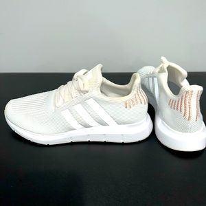 Adidas Women's Cloudfoam White/ Rose Gold SIZE 8 US